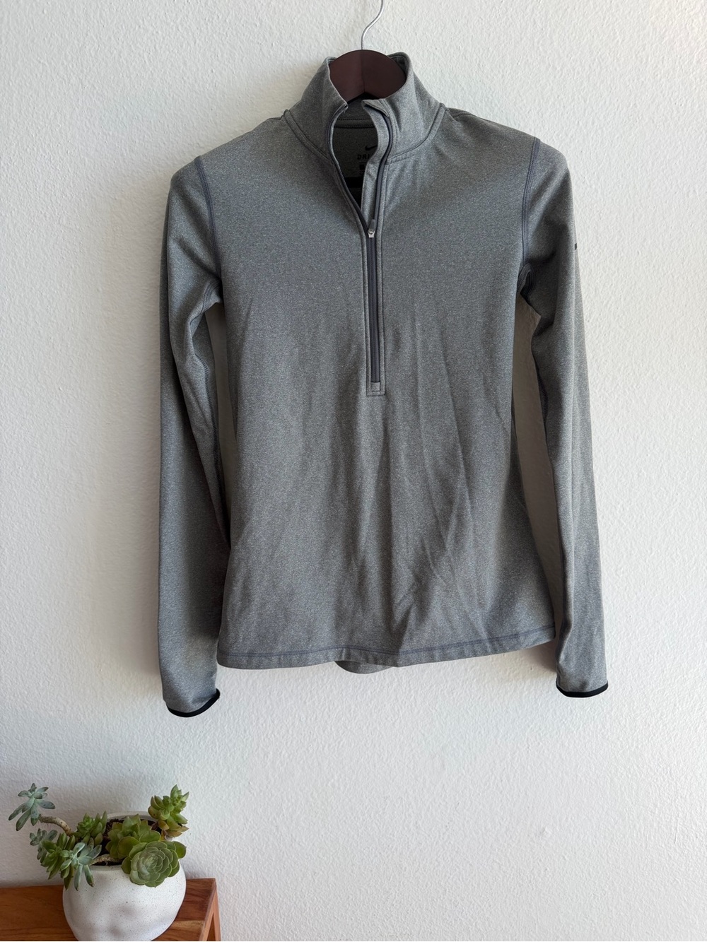 Nike Dri-Fit Long Sleeve Active Top | Size Medium